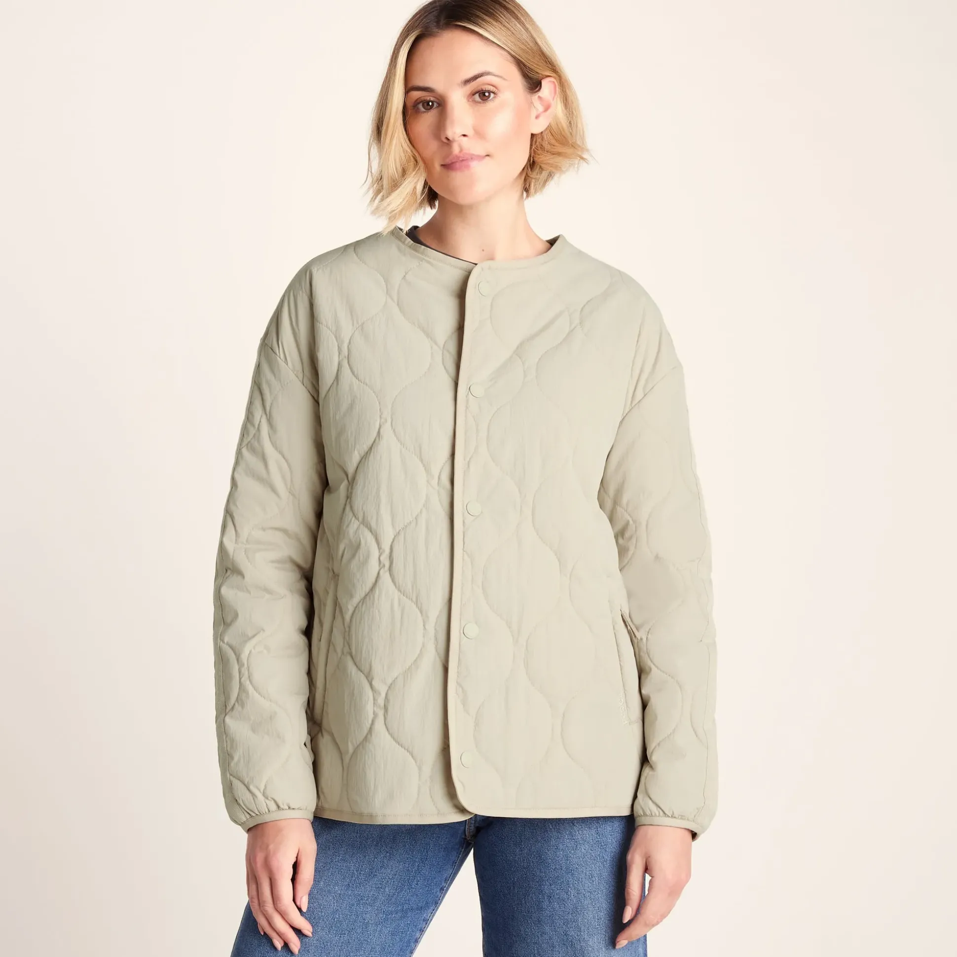Cleadon Womens Relaxed Fit Shower Resistant Lightweight Insulated Jacket - Cool Beige
