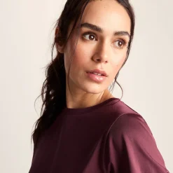 Florrie Womens Performance T-Shirt - Black Raspberry